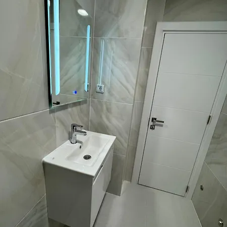 Апартамент Lux Apartment, Free Parking *