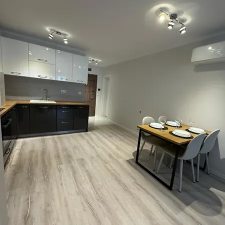 Lux Apartment, Free Parking Апартамент
