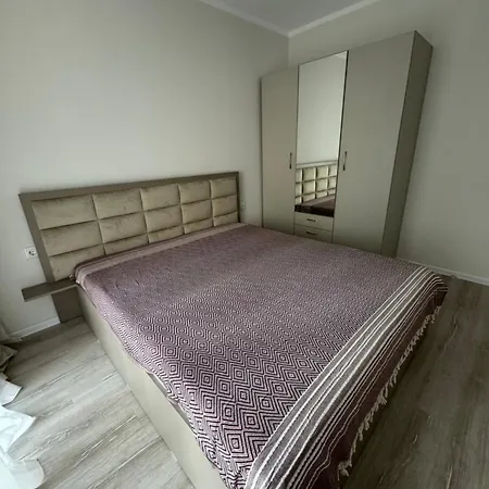 Lux Apartment, Free Parking Апартамент